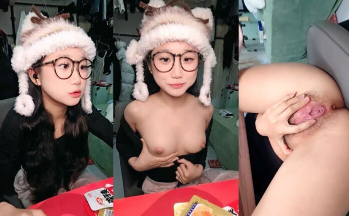 Korean Amateur Video 2026 – 귀엽고 안경 쓴 로리타 스타일의 여학생 Korean Amateur Video 2026 – 귀엽고 안경 쓴 로리타 스타일의 여학생